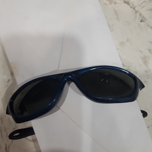 Sunglasses Cold Sucks - blue frame and black tinted lens - Picture 7 of 7